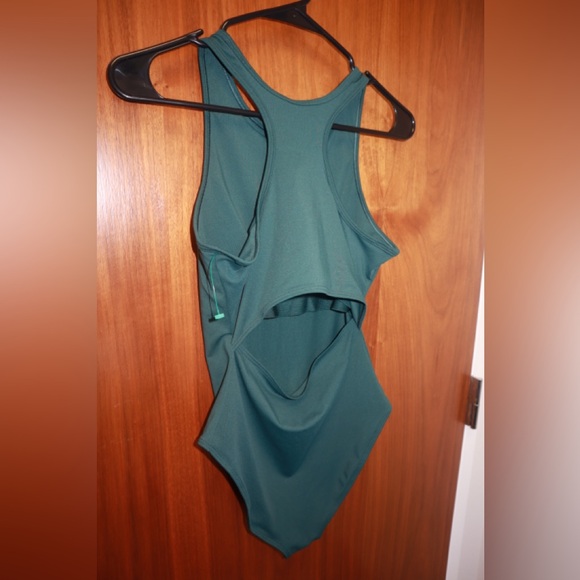 SEA GREEN COTTON RACER BODYSUIT SIZE SMALL - Picture 4 of 4
